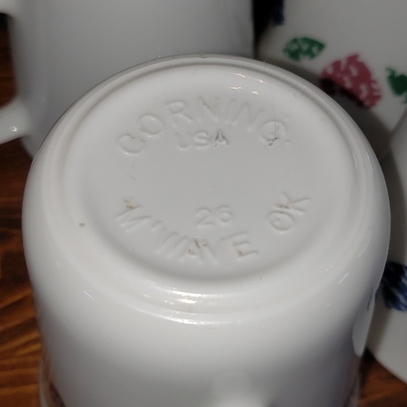 Vintage Corning Quilt Patchwork Mugs - Picture 7 of 10